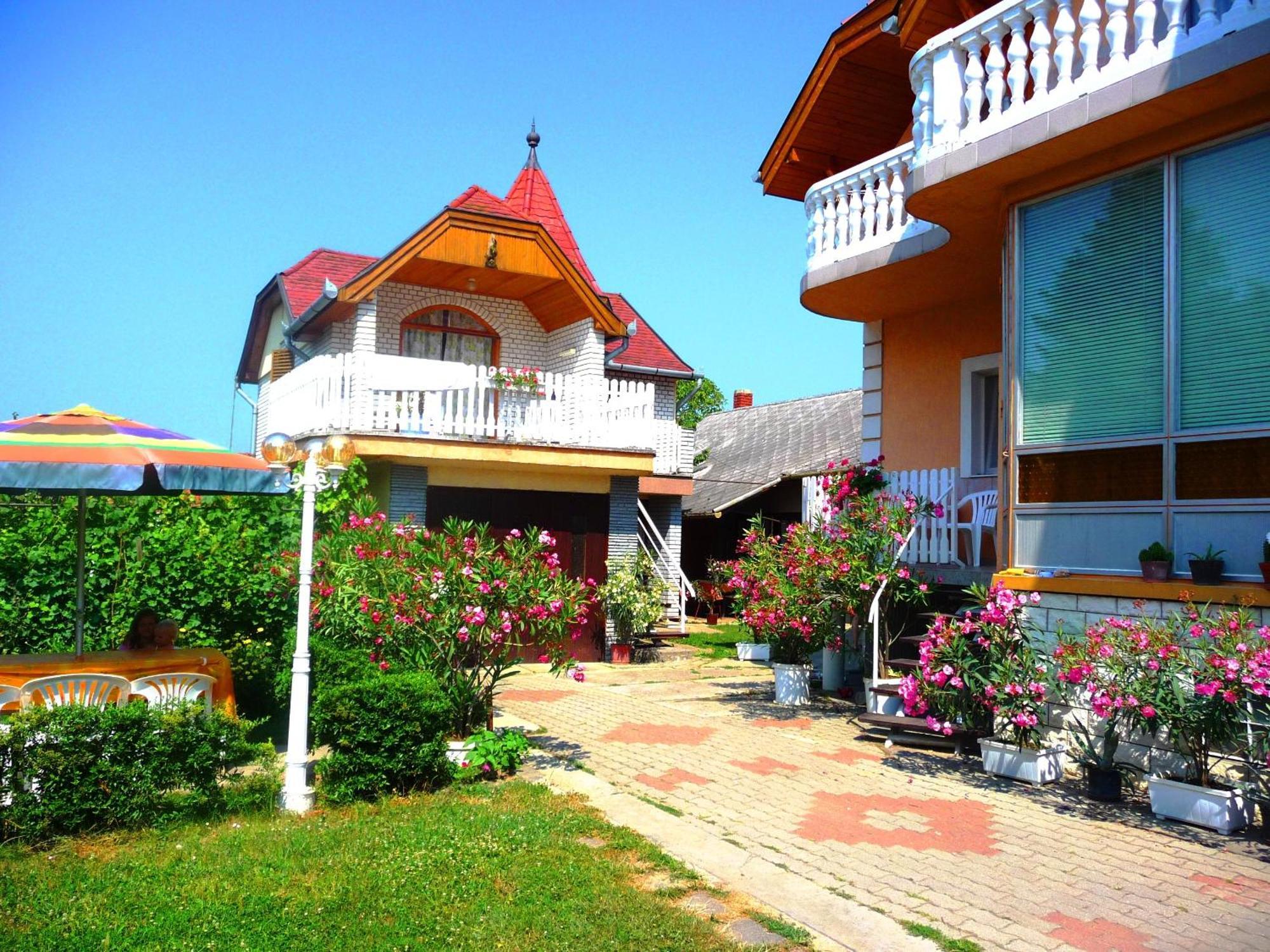 Joker Villa Apartmanhaus Hévíz Екстериор снимка