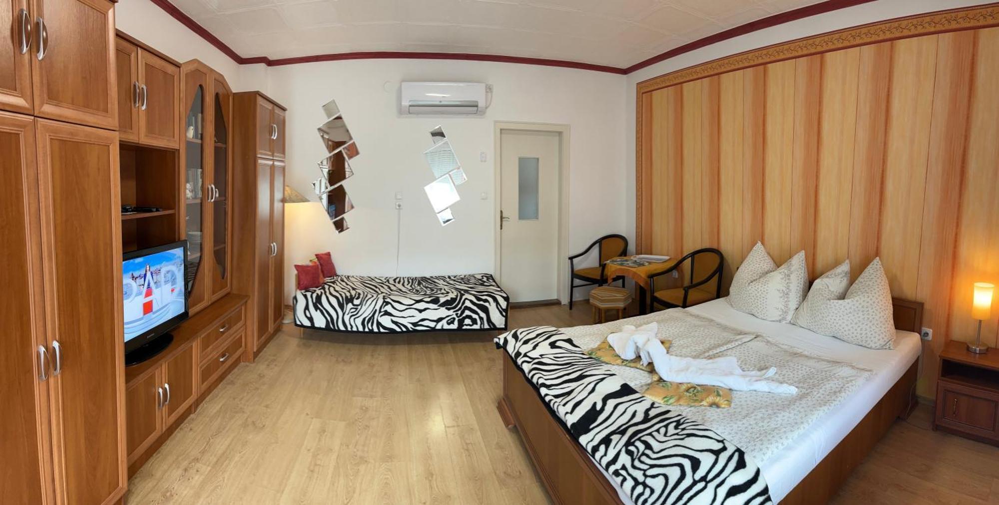Joker Villa Apartmanhaus Hévíz Екстериор снимка