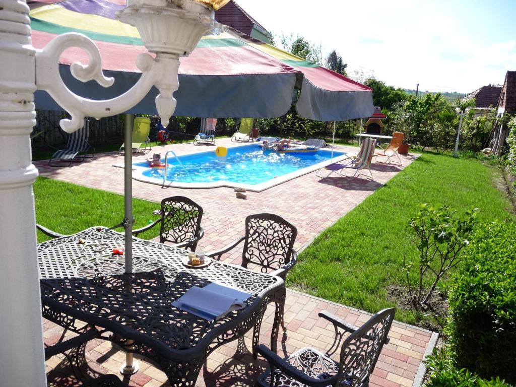 Joker Villa Apartmanhaus Hévíz Стая снимка