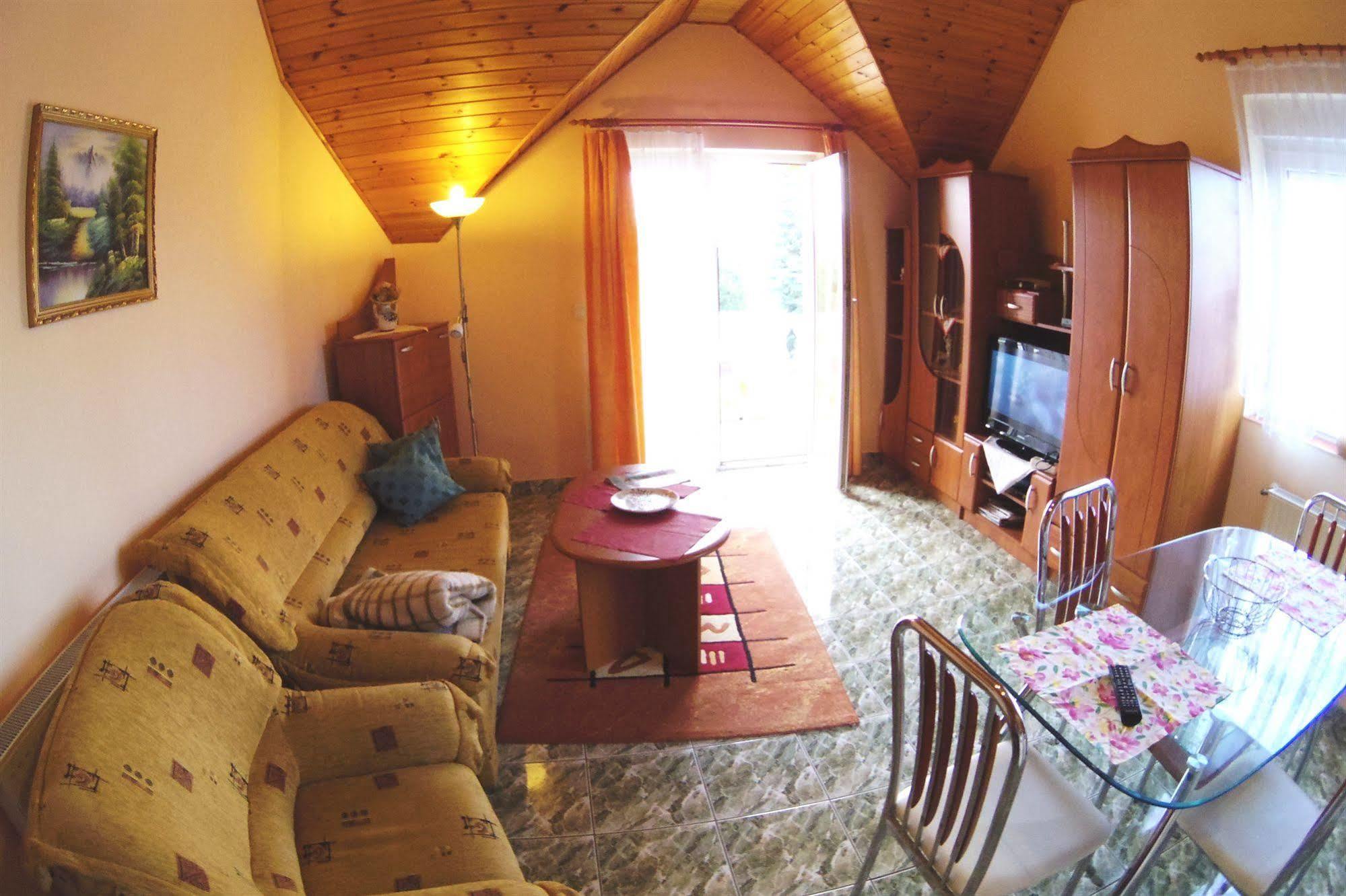 Joker Villa Apartmanhaus Hévíz Екстериор снимка