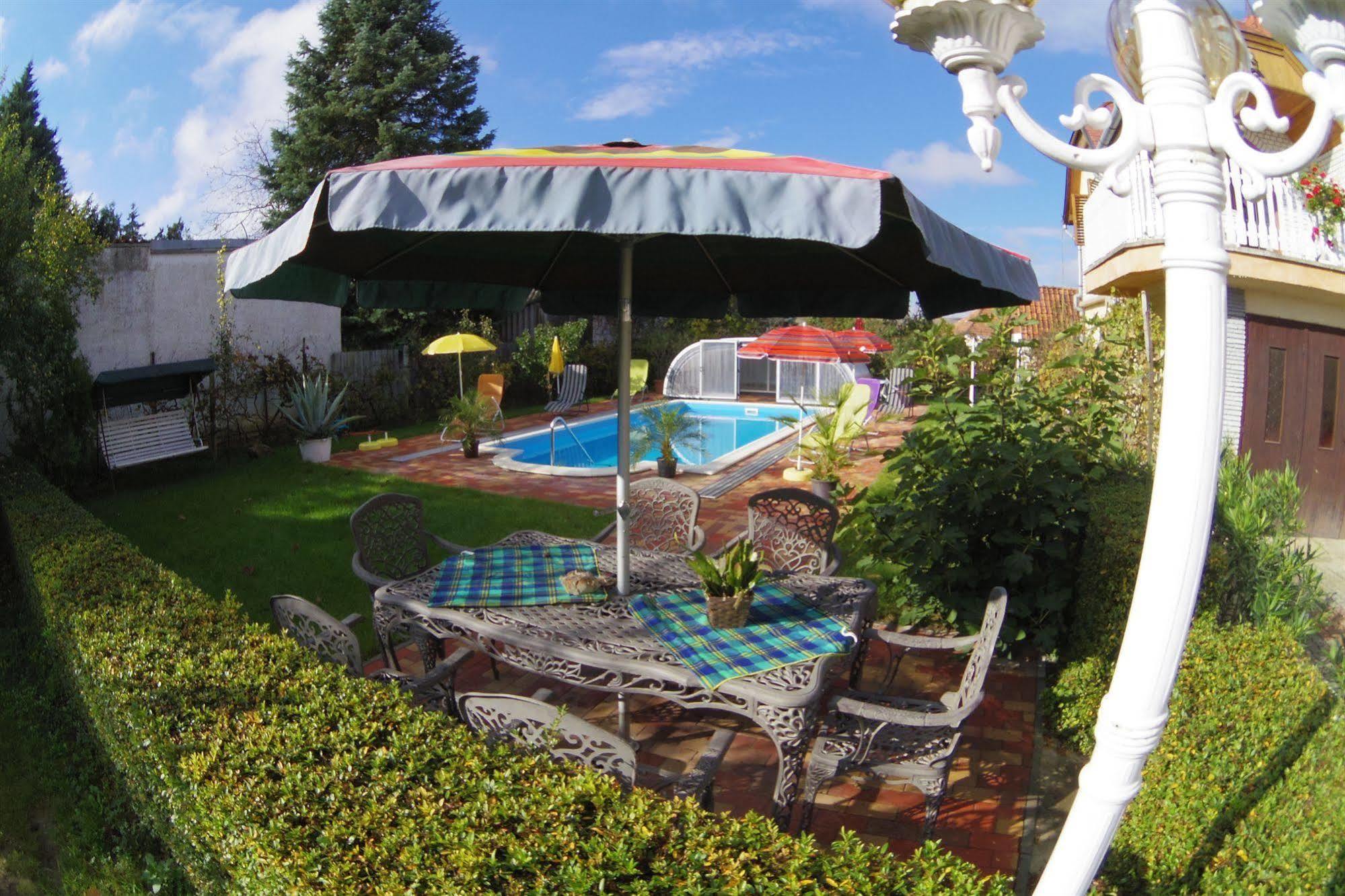 Joker Villa Apartmanhaus Hévíz Екстериор снимка